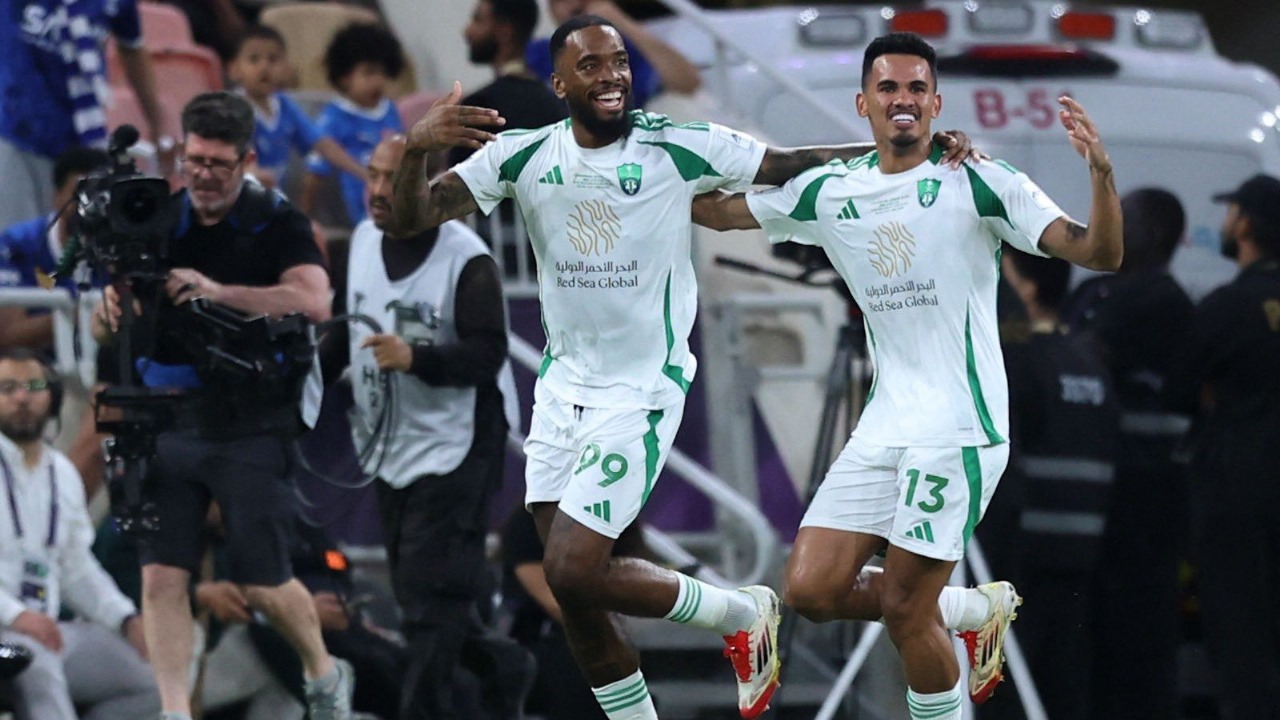 الأهلي يهزم الهلال ويتأهل لنهائي النخبة الآسيوية .. فيديو