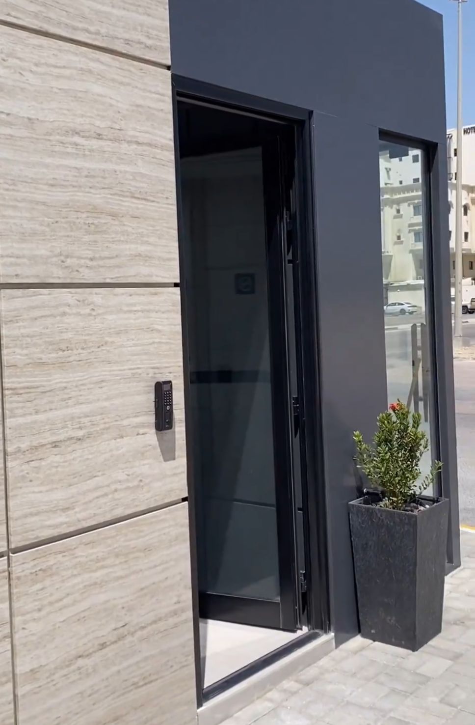 إنشاء أول استراحة لسائقي خدمة التوصيل في الخبر .. فيديو