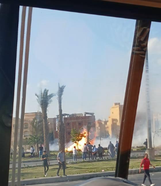 السيطرة على حريق ضخم اندلع بخط غاز رئيسي.. فيديو وصور