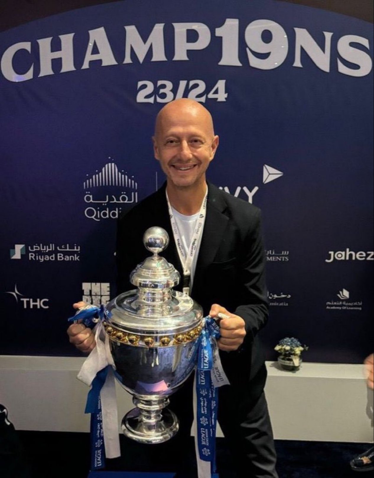 ستيف كالزادا: الهلال يسعى للتوازن في أسعار التذاكر وتحقيق نجاح دولي