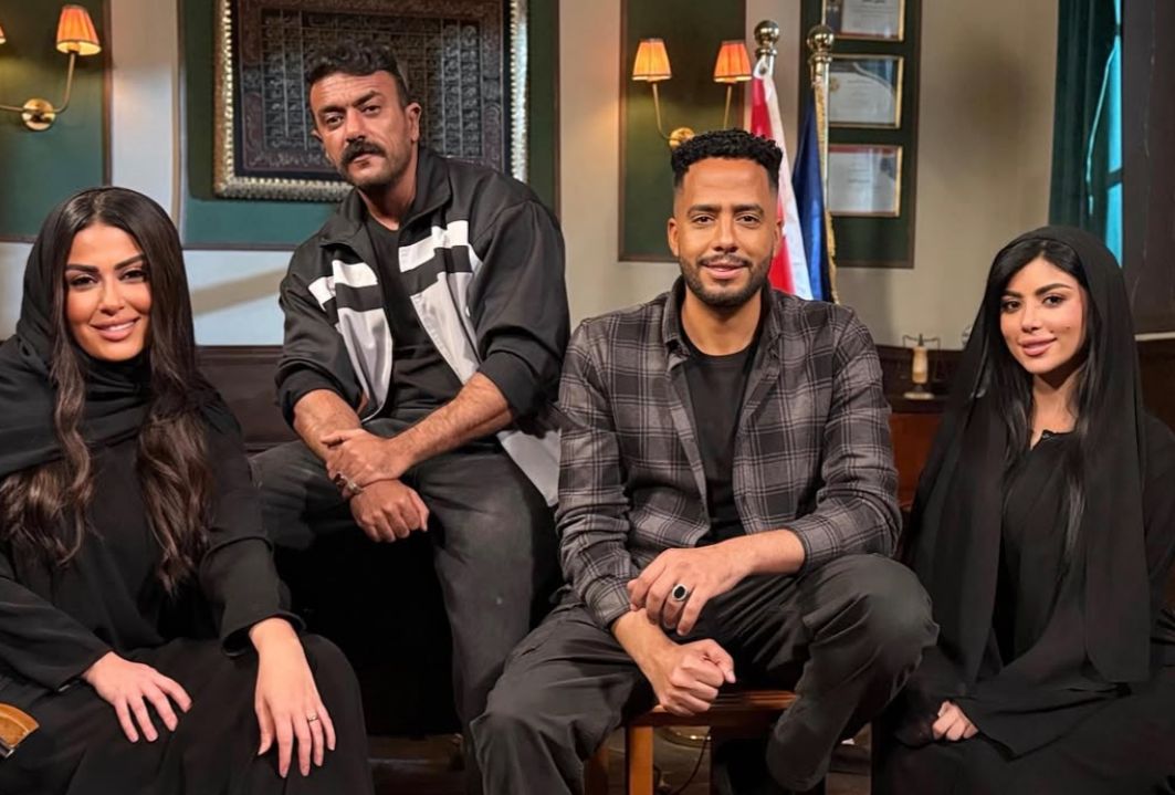  أحمد العوضي يهدي جاكيت فهد البطل لمتابعيه ويعلن عن مفاجأة أخرى