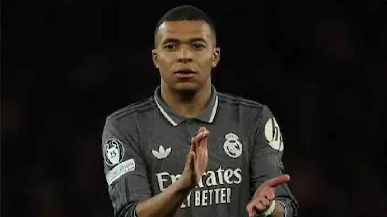فريق مبابي القانوني يجمد 55 مليون يورو من حسابات باريس