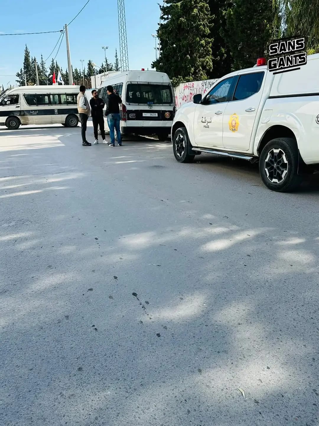 ضجة هائلة أمام مقر الرابطة التونسية بسبب بلايلي .. صور