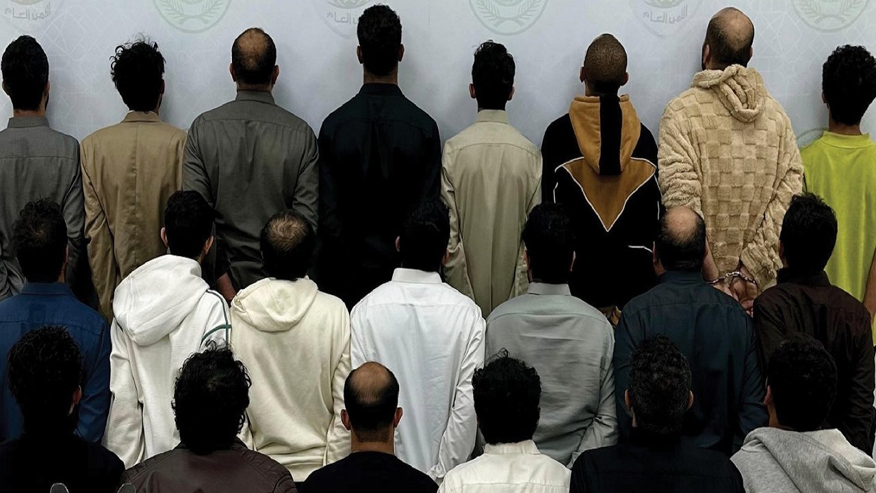 مجرمون وجناة في قبضة رجال الأمن .. فيديو