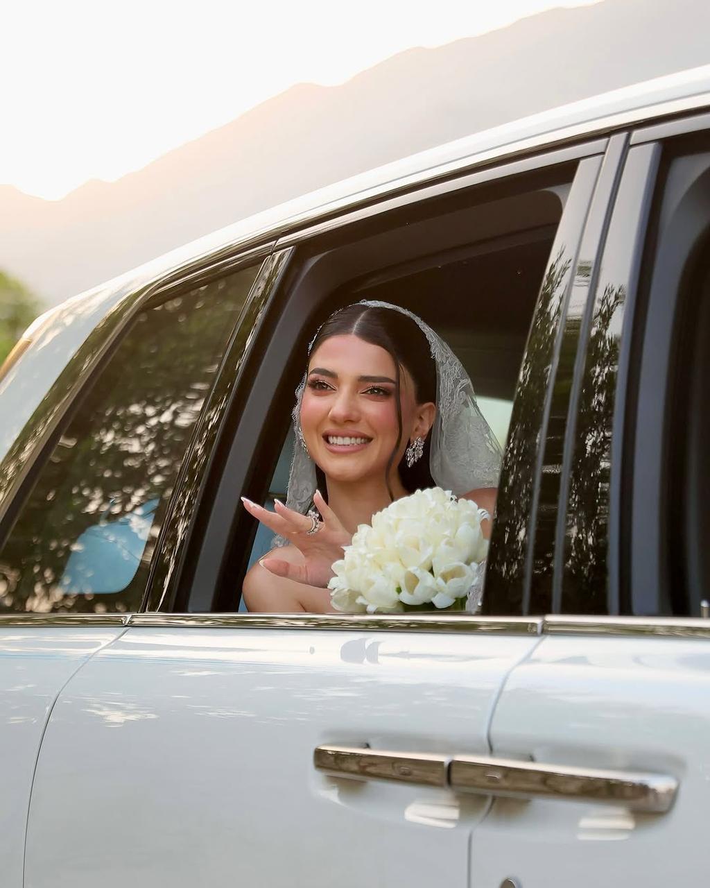 نارين بيوتي تشارك أولى صور حفل الزفاف .. صور