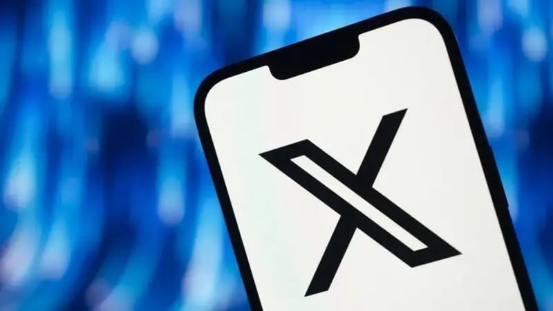 منصة X تتجه لإلغاء ميزة الرسائل الخاصة بالكامل