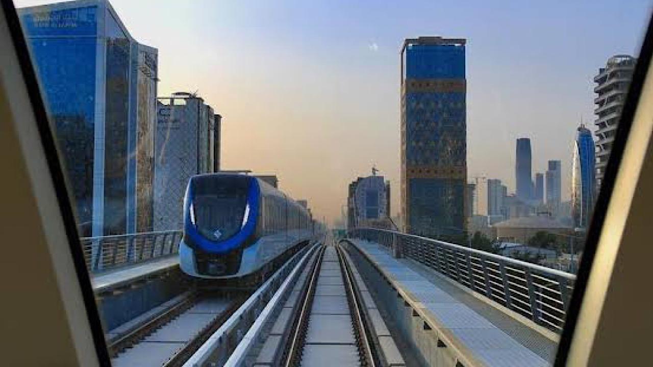 النقل : تشغيل محطتين جديدتين على المسار البرتقالي في قطار الرياض
