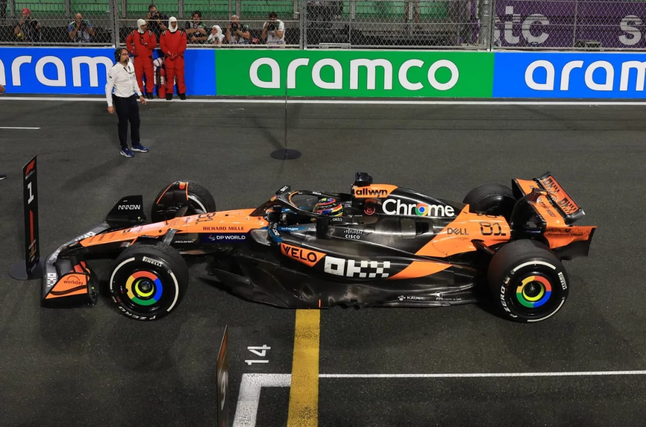 الأسترالي بياستري يتوج بلقب جائزة السعودية الكبرى للفورمولا 1 .. صور