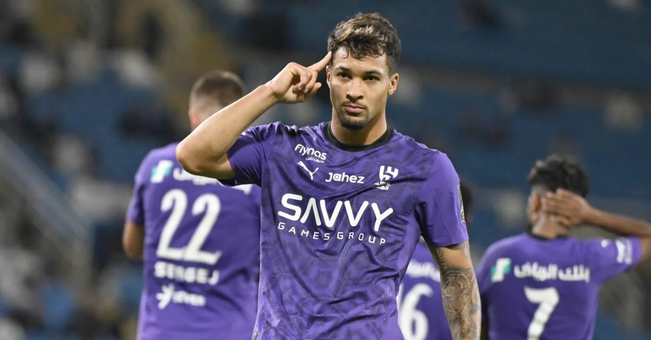 جيسوس يستبعد ثنائي الهلال قبل لقاء الشباب