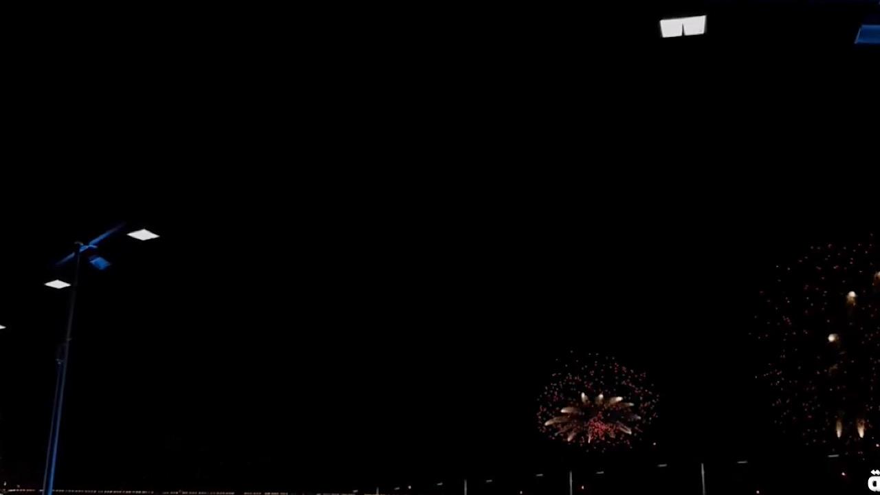 الألعاب النارية تزين سماء جدة بعد ختام سباق جائزة فورمولا١ .. فيديو