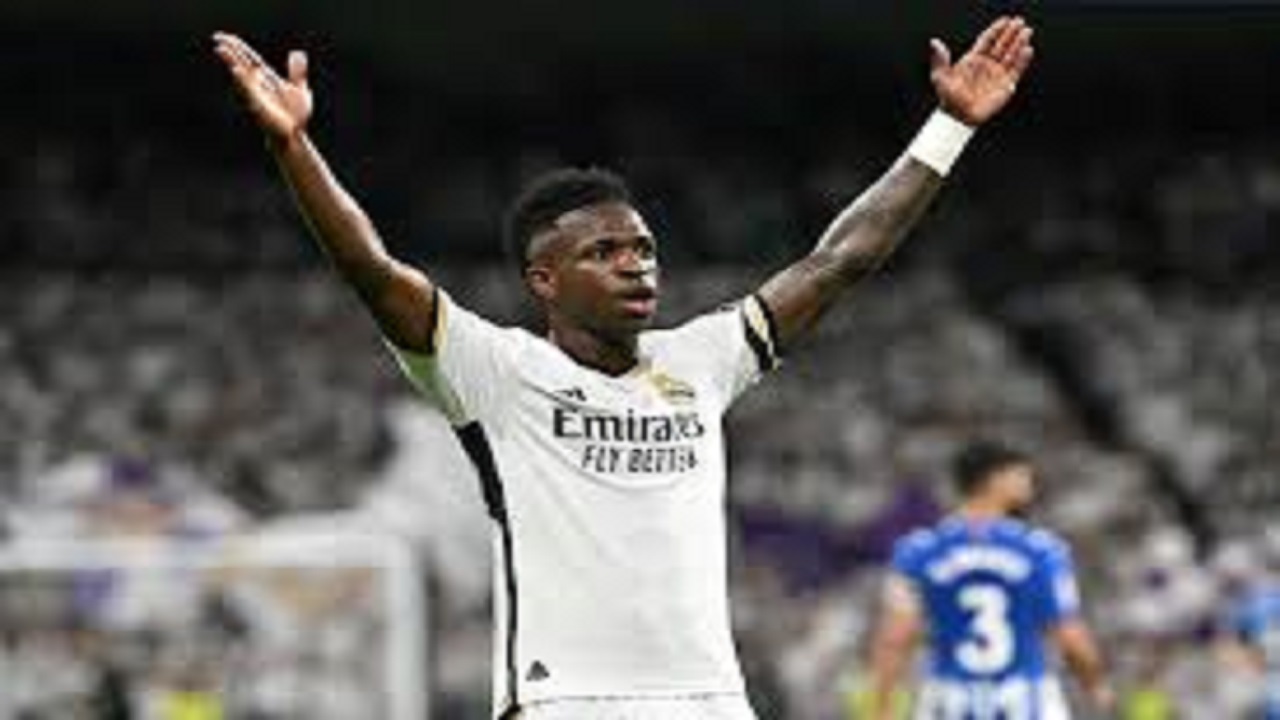 رغم اقترابه من التجديد مدريد فينيسيوس في دائرة اهتمامات روشن