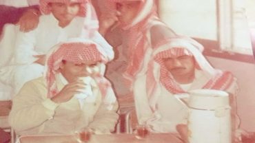 صورة نادرة لطلاب من بريدة عام 1405هـ تثير الحنين إلى أيام الدراسة