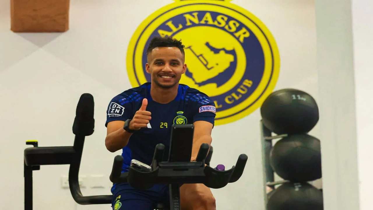 عبدالرحمن غريب يفكر في مغادرة النصر