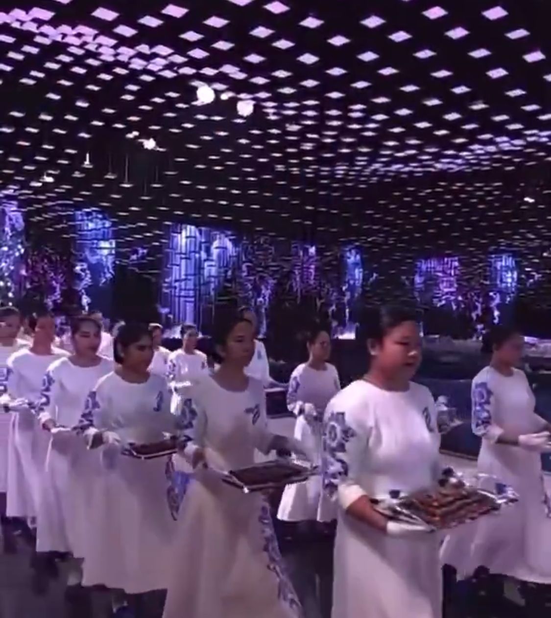 تجهيزات حفل زفاف الأمير أحمد بن سلطان والأميرة حصة بنت فيصل .. فيديو