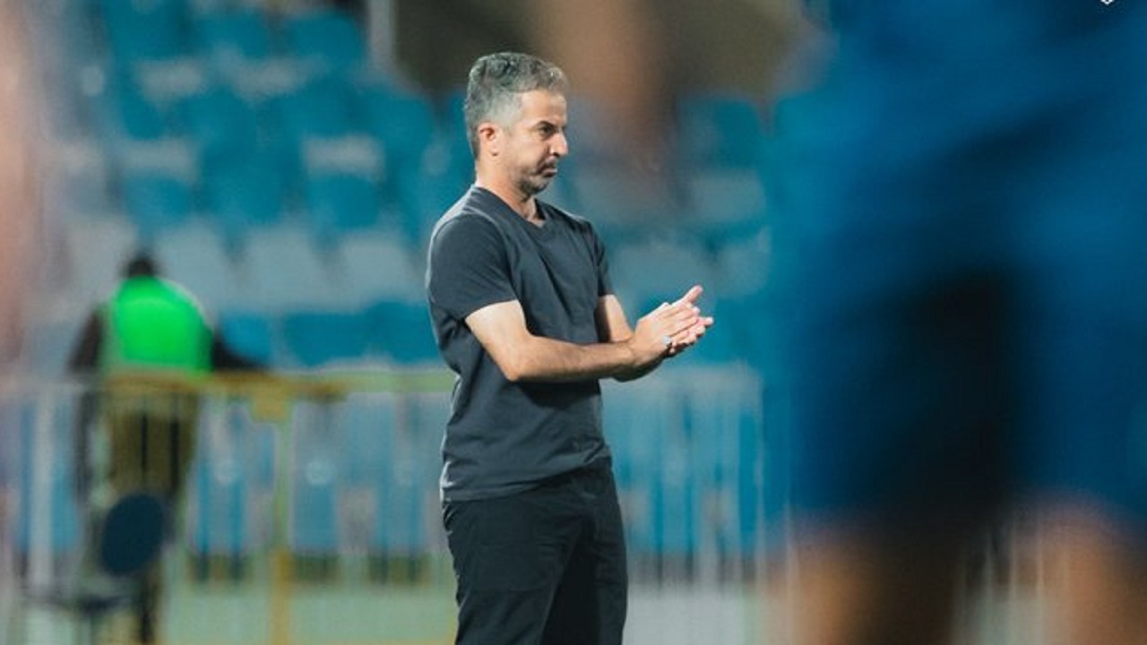 الرياض ينهي تعاقده مع مدربه لموشيه