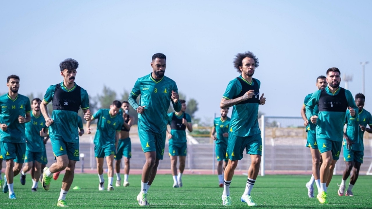 استبعاد ثلاثي الخليج عن مواجهة الهلال