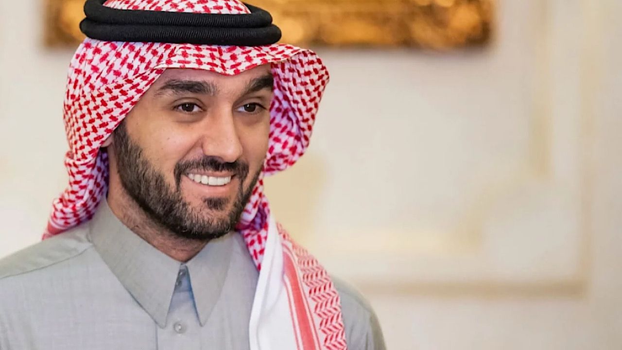 وزير الرياضة يهنئ المنتخب الوطني تحت 17 بالتأهل لنهائي آسيا
