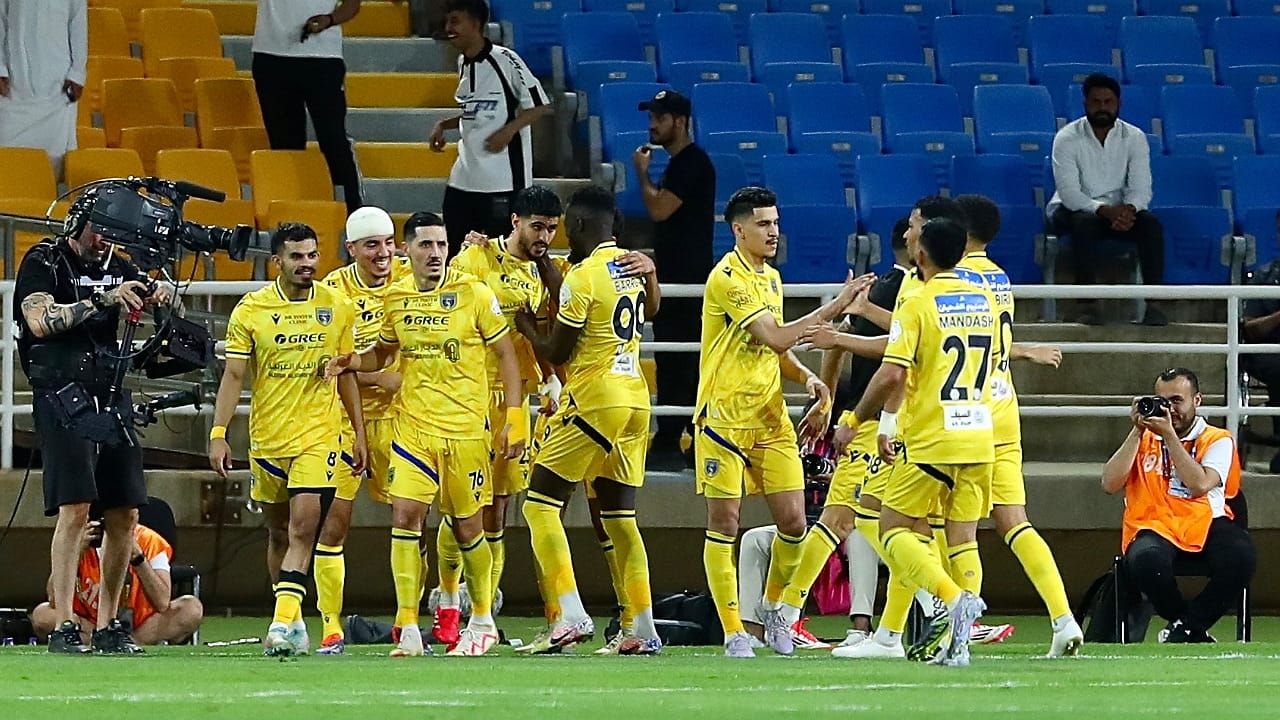 التعاون يقسو على الرائد برباعية .. فيديو