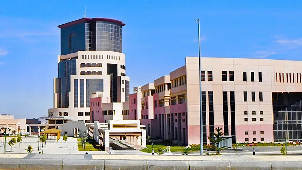 إعلان مواعيد القبول في برامج الدراسات العليا بجامعة الملك خالد