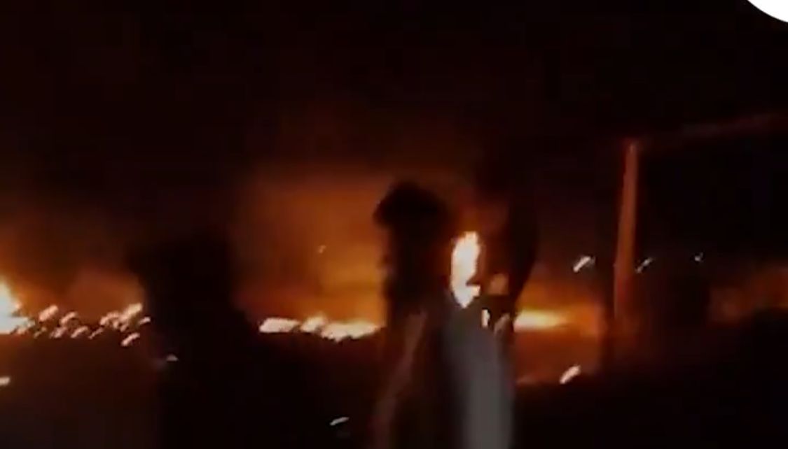 تحطم طائرة مقاتلة تابعة للقوات الجوية الهندية ومصرع طيارها.. فيديو