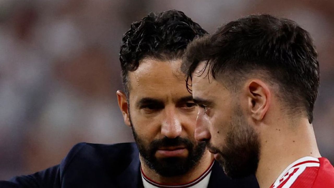 أموريم يتجاهل تساؤلات حول انتقال برونو فرنانديز إلى الهلال