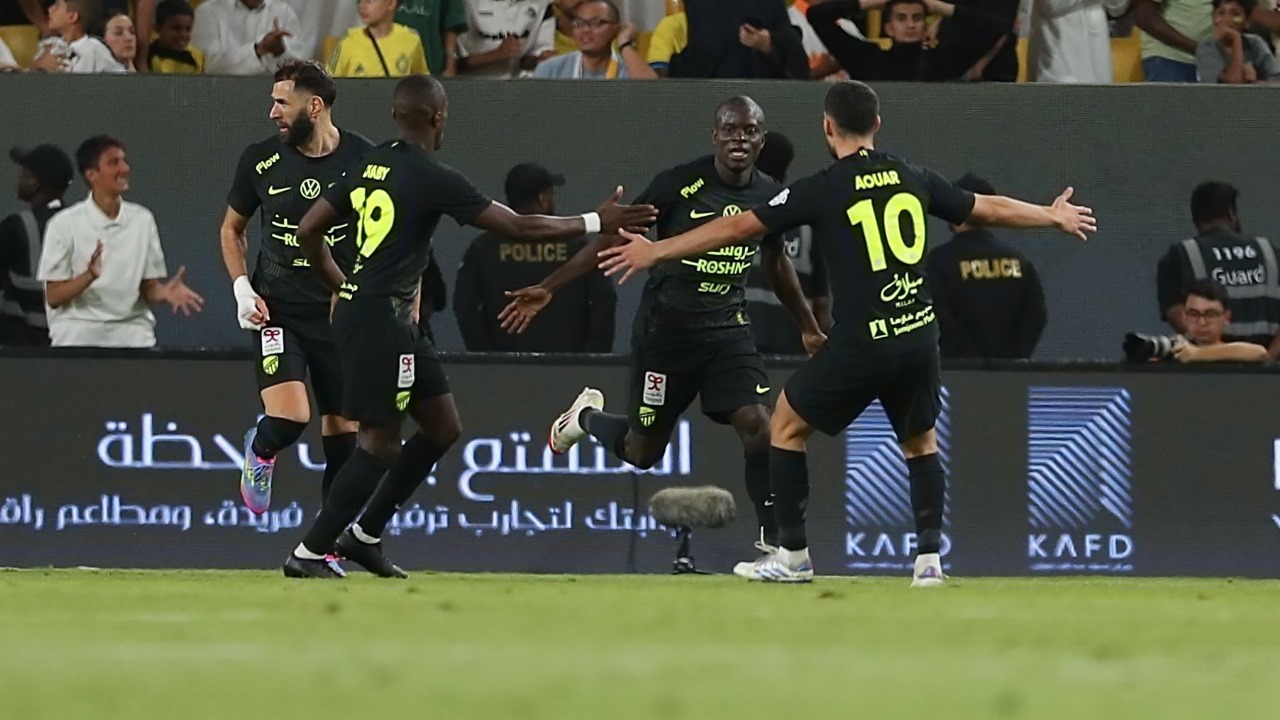 الاتحاد يفوز على النصر بثلاثية في الوقت القاتل .. فيديو