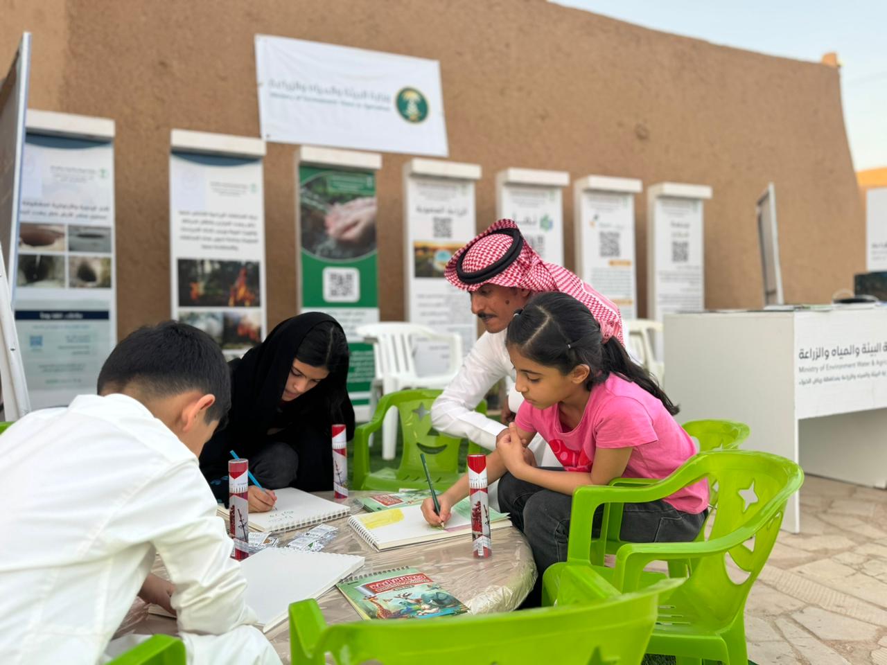 فرع البيئة برياض الخبراء يشارك في مهرجان معية الخبراء.. صور