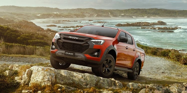 إيسوزو D-Max 2025 تصل المملكة بسعر يبدأ من 90 ألف ريال .. صور