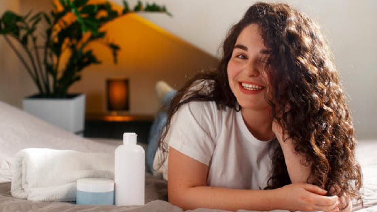 5 خرافات شائعة عن العناية بالشعر يجب التوقف عن تصديقها