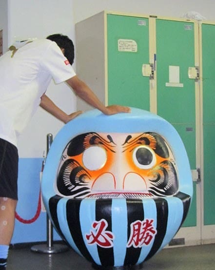 فرحة التخرج تغمر طلاب وطالبات جامعة جازان بدموع الفخر .. فيديو