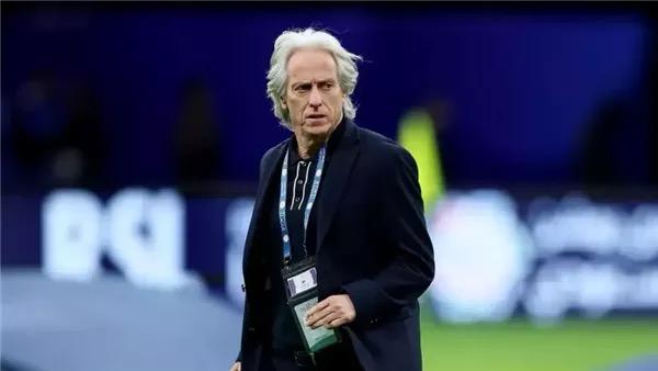 جيسوس يرفض جدولة مستحقاته ويطالب بالحصول عليها قبل الإقالة