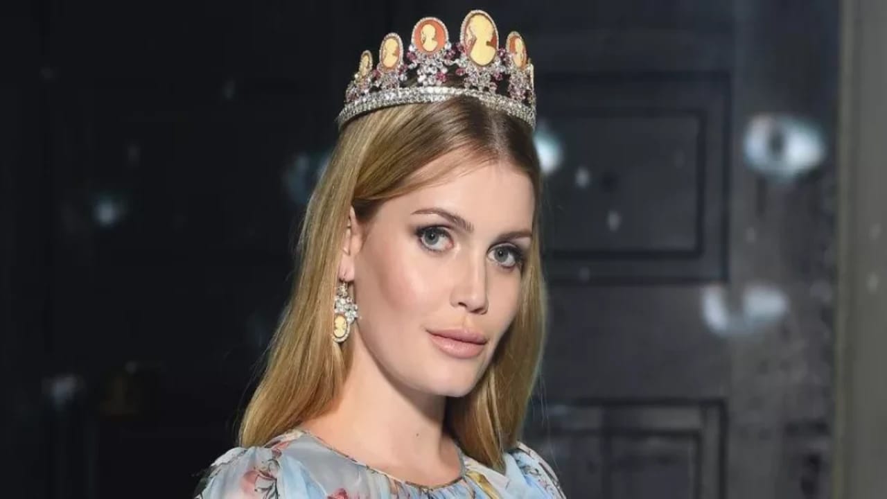 ابنة شقيق الأميرة ديانا تخالف البروتوكول الملكي بصورها