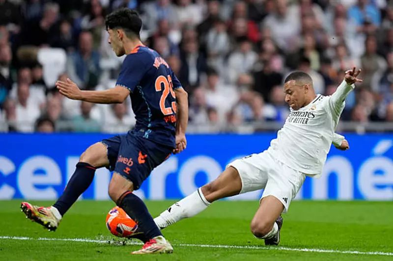 ريال مدريد يتفوق على سيلتا بثلاثية مثيرة