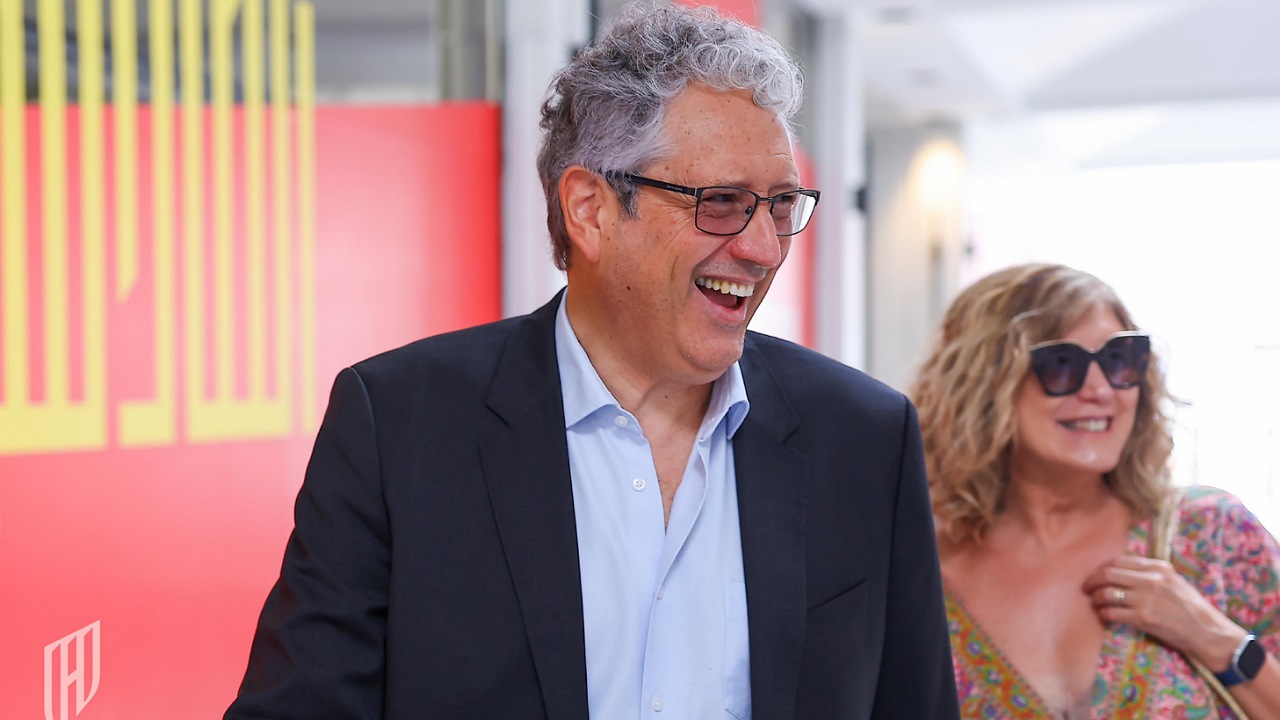 سفير الأرجنتين يزور مقر نادي القادسية .. صور