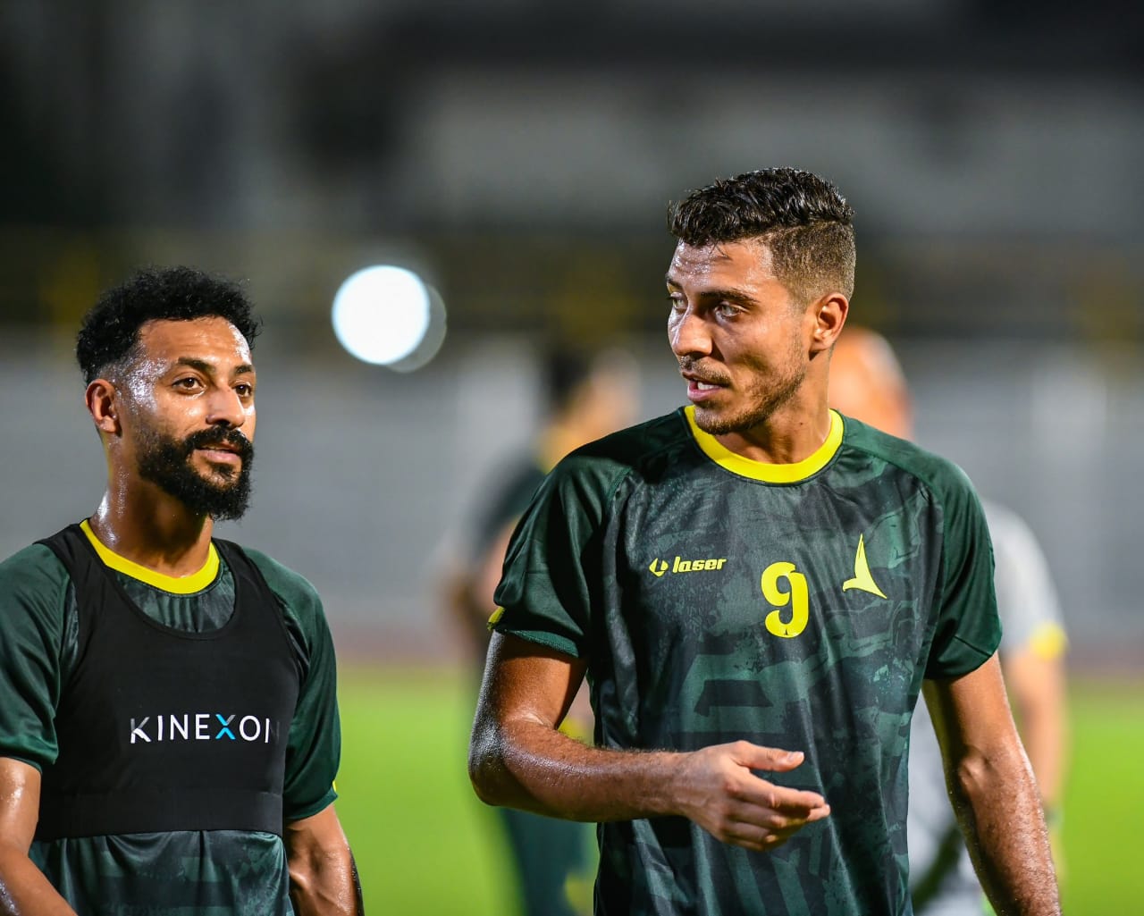 الأهلي المصري يفاوض محترف الخليج