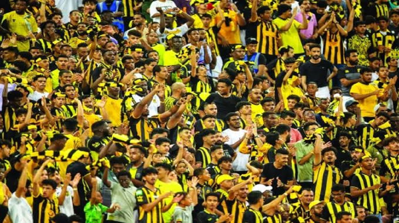جماهير الاتحاد تحتفل في القاهرة بعد تتويج &#8220;العميد&#8221; بلقب روشن.. فيديو