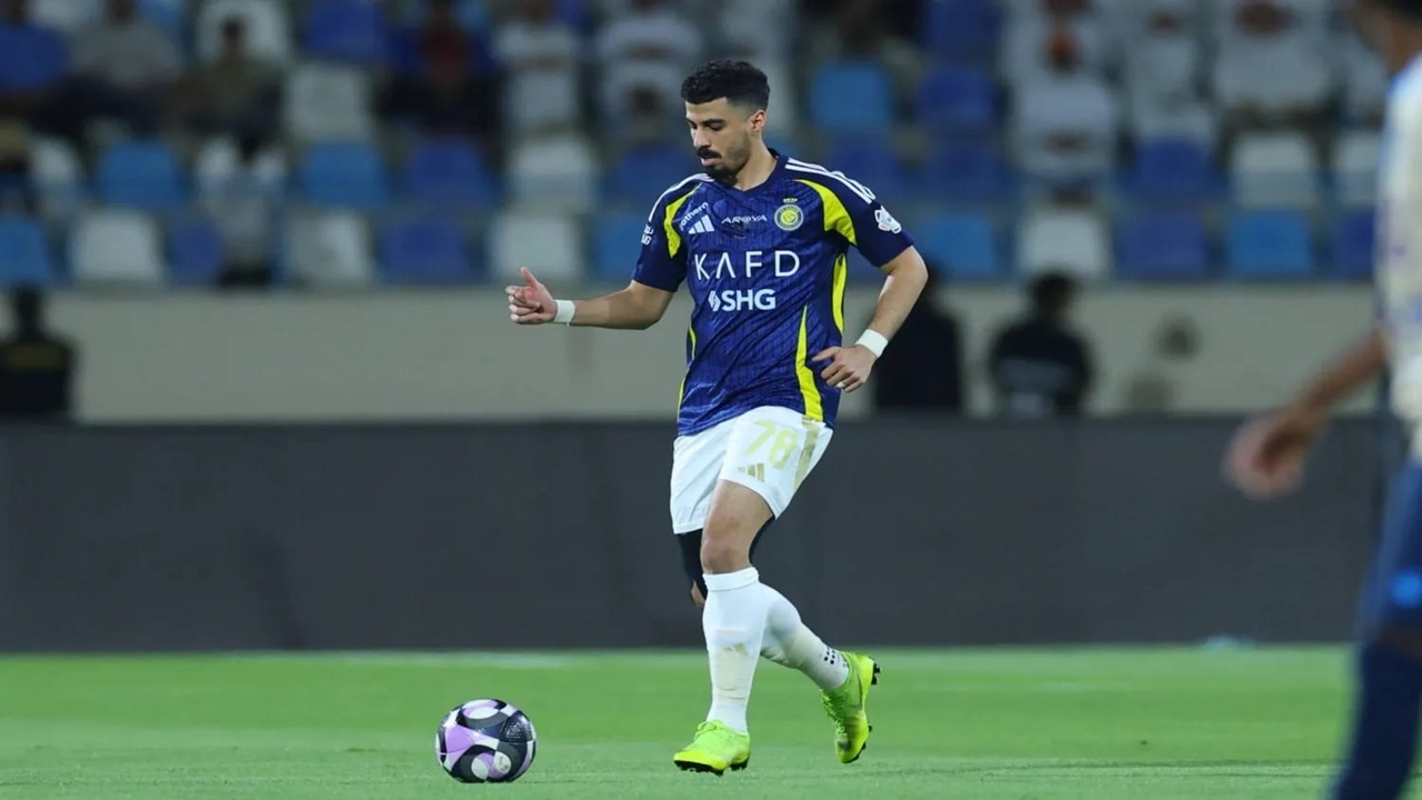 علي لاجامي يقترب من تجديد عقده مع النصر ويغلق الباب أمام الأهلي والاتحاد