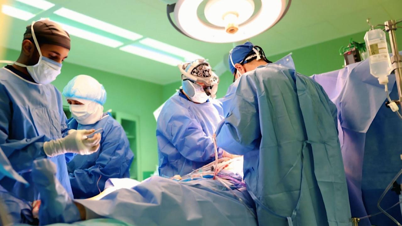 نجاح أول عملية قلب مفتوح لحاج في المدينة المنورة …فيديو