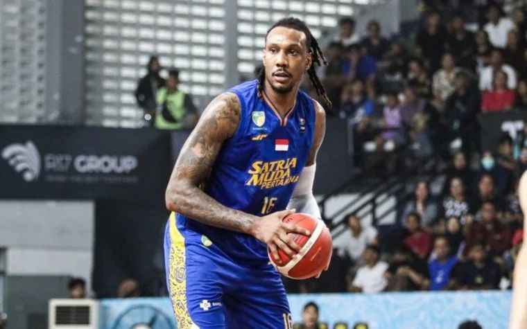 لاعب أمريكي يواجه الإعدام بعد ضبط طرد مخدرات مرسل إليه