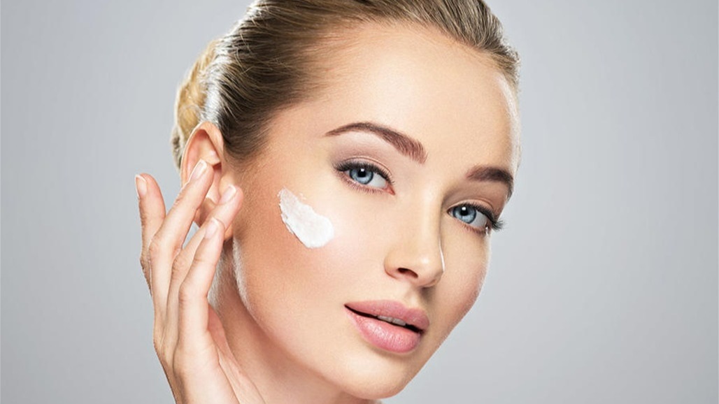 9 أسرار من روتين المشاهير لبشرة مشرقة ونضرة