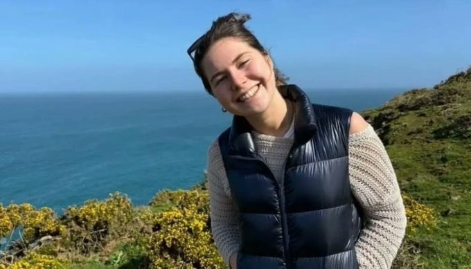 بتر أطراف طالبة بعد شكوى من أعراض تشبه الإنفلونزا