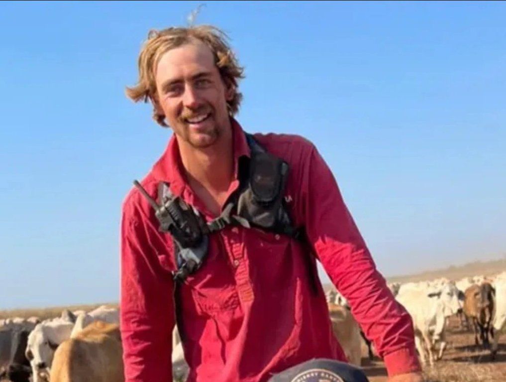 فتاة تحرق شابا حيا بسبب خلاف بينهما