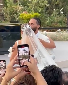 اللقطات الأولى من عقد قران أمينة خليل .. صور