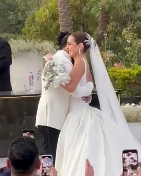 اللقطات الأولى من عقد قران أمينة خليل .. صور