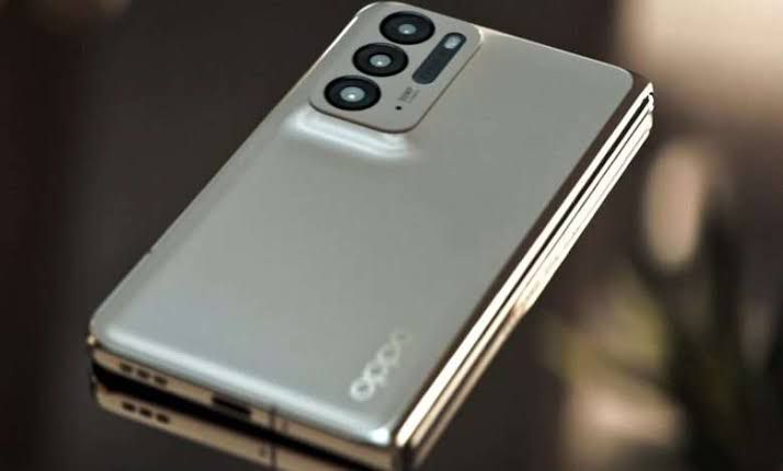 تسريبات تكشف عن كاميرا هاتف Oppo Find X9 Ultra الجديد