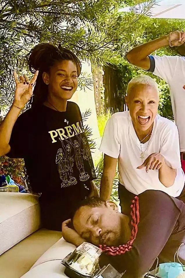 ويل سميث يوجه رسالة لزوجته وطليقته بمناسبة عيد الأم