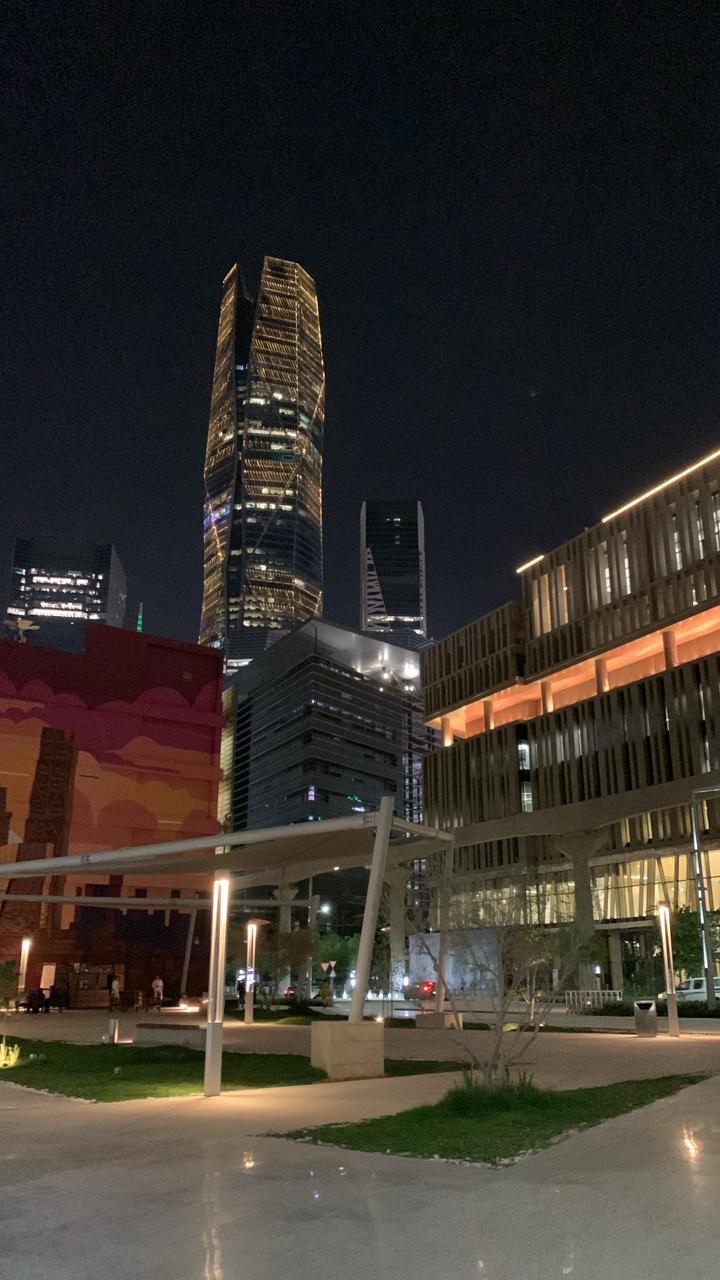 أعجوبة معمارية.. المركز المالي بالرياض