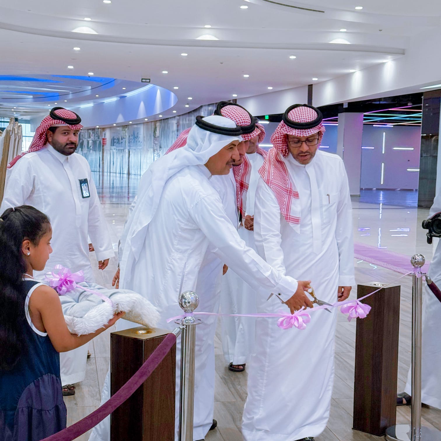 الوكيل المساعد للتنمية الاجتماعية يدشن معرض وعي بمشاركة 16 جهة بحفر الباطن