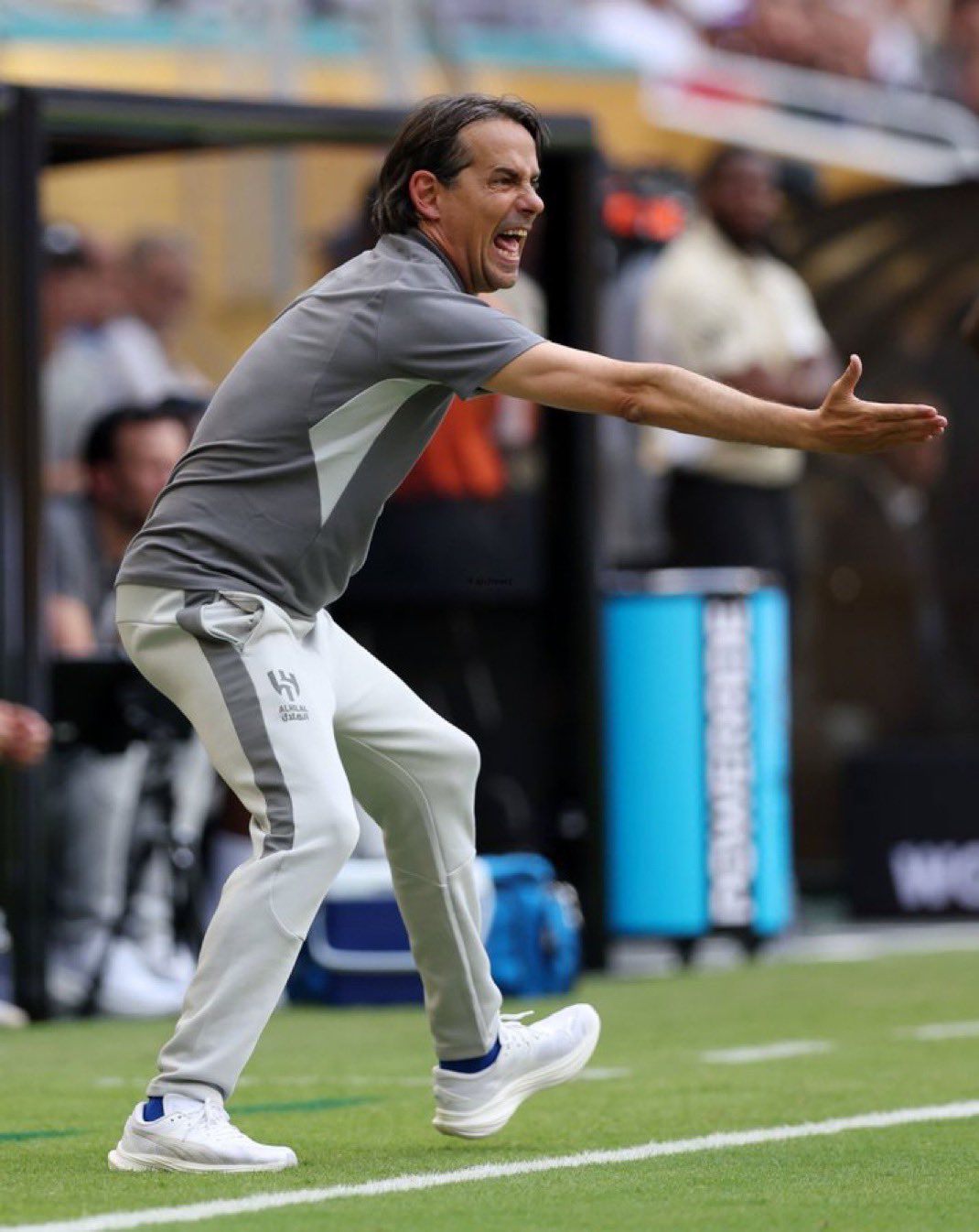 الصحف الإيطالية تشيد بإنزاغي: بصمة تكتيكية أربكت ريال مدريد