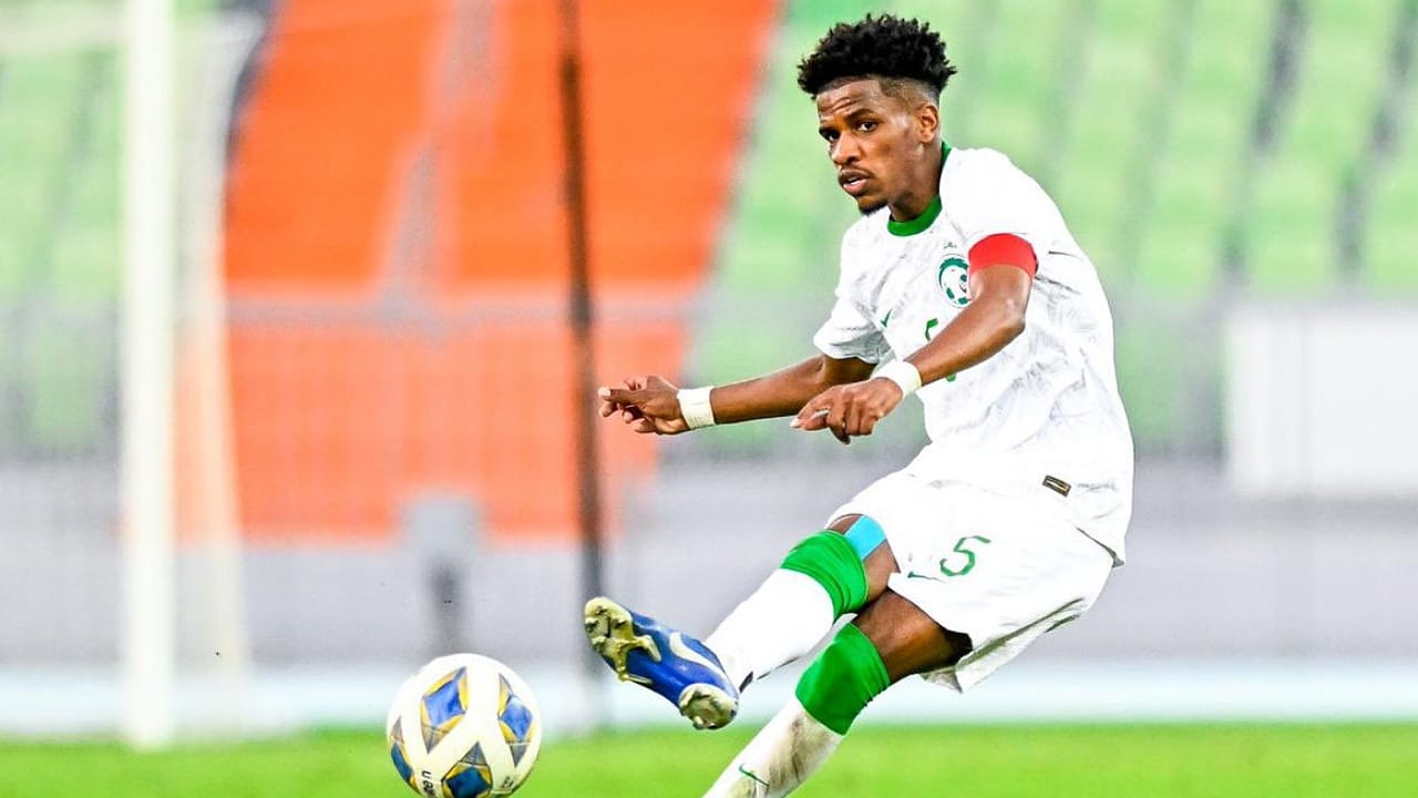 الاتحاد يضم محمد برناوي من الهلال في صفقة انتقال حر